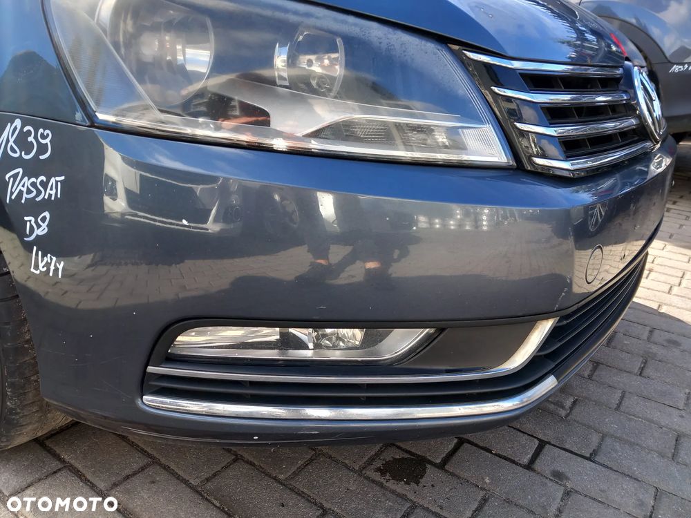 VW PASSAT B7 ZDERZAK PRZEDNI PRZÓD KOLOR: LK7X - 10