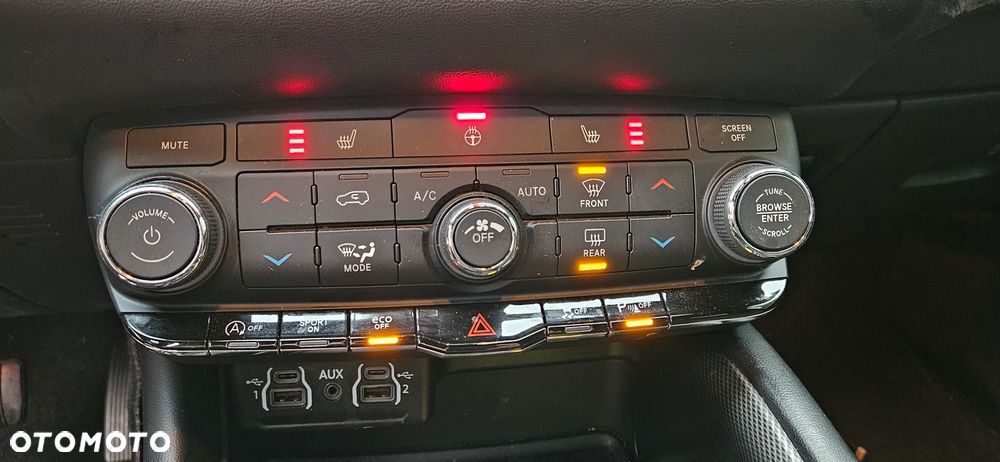 Dodge Durango III LIFT 2021-2025 Panel sterowania klimatyzacją Panel klimy AC Sterowanie nawiewem Grzane fotele kierownica P68465668AC - 1