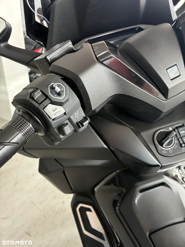 Honda NSS - 8
