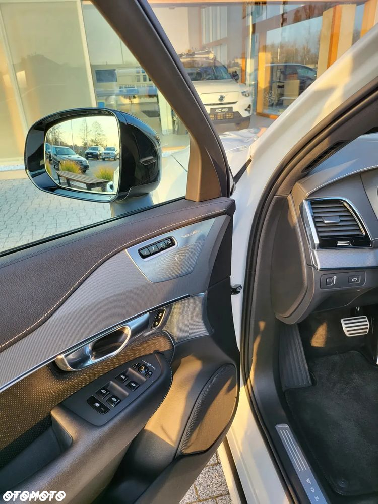 Volvo XC 90 D5 AWD R-Design - 8