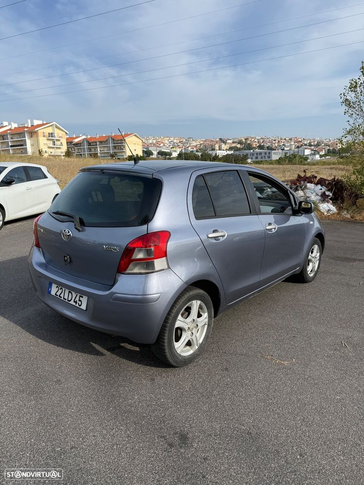 Toyota Yaris 1.0 VVT-i Sol High Pack VSC+TRC - 3