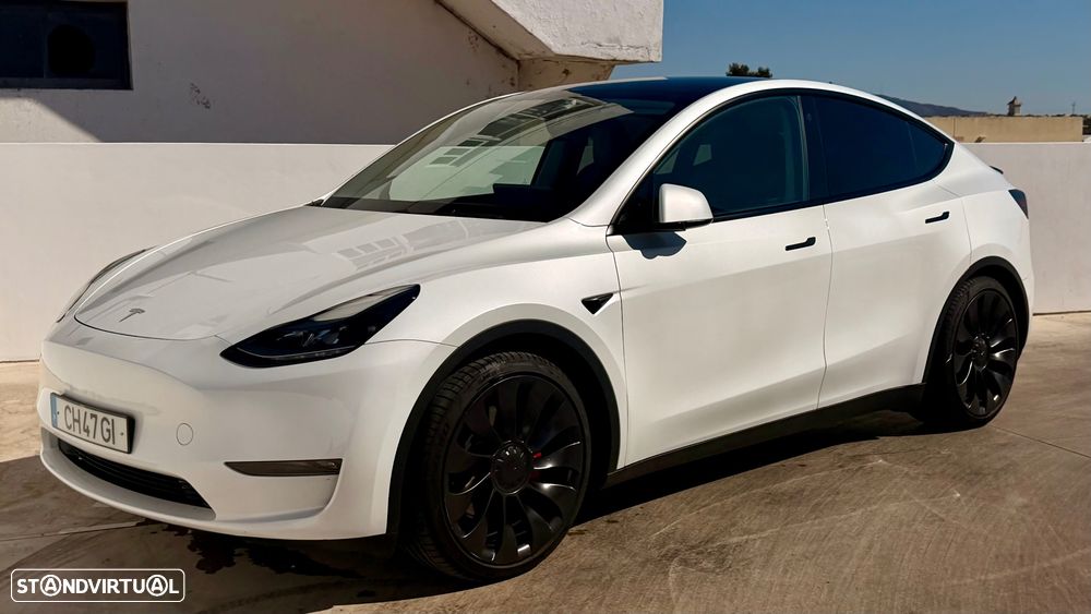 Tesla Model Y Performance Dual Motor AWD - 9