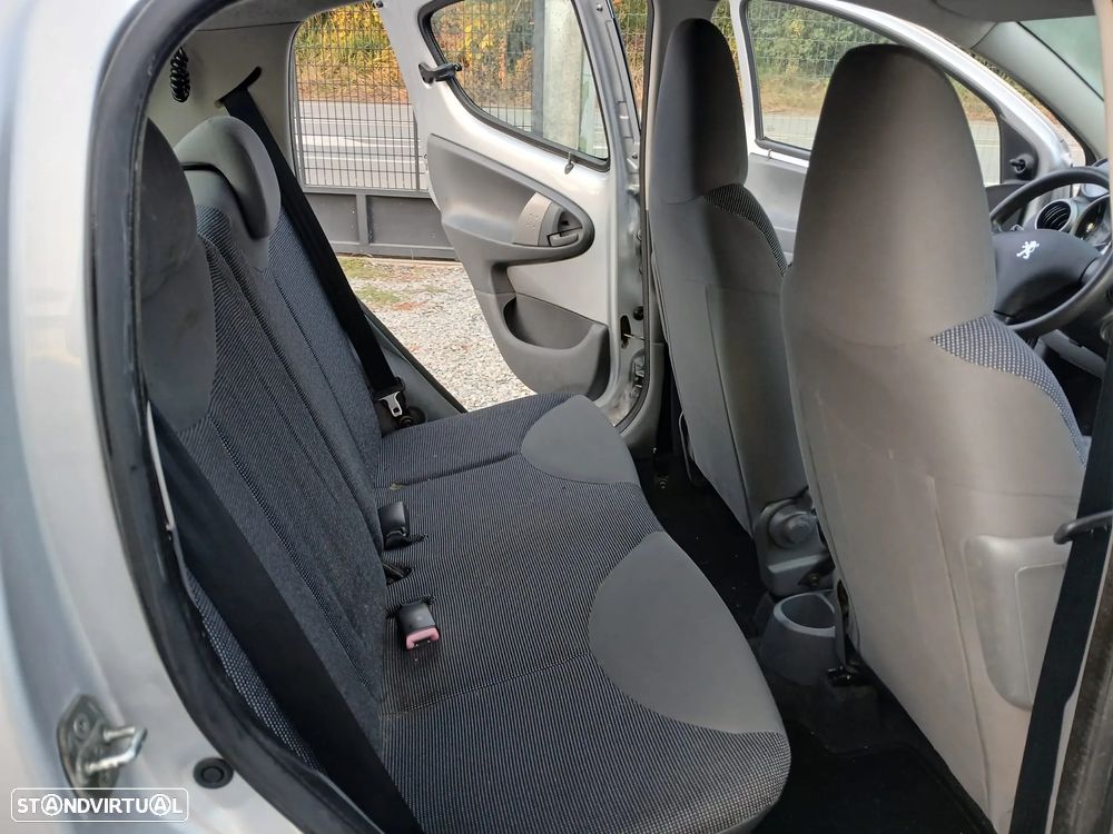 Peugeot 107 1.0 Trendy - 3