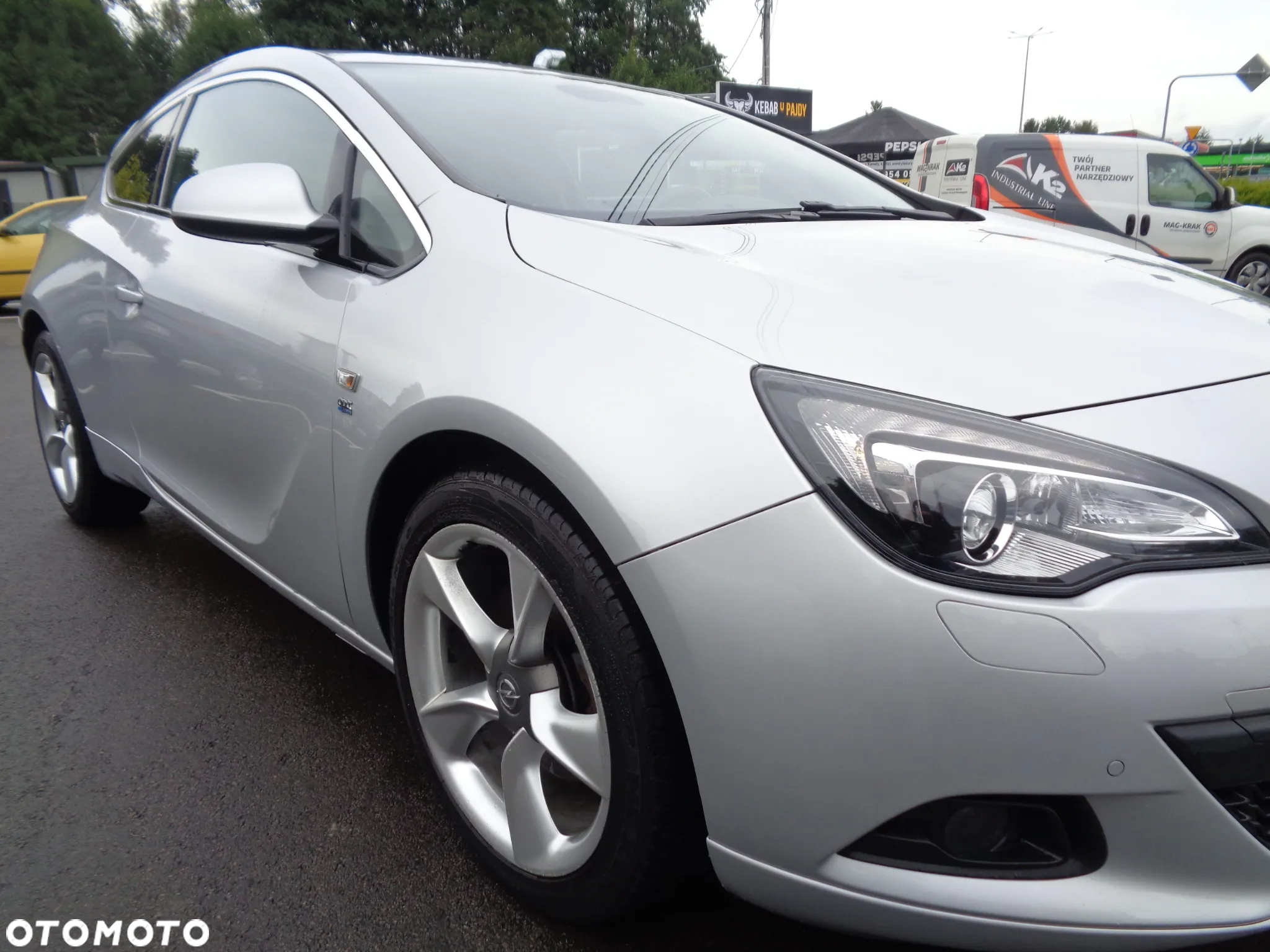 Opel Astra GTC 1.4 Turbo - 9