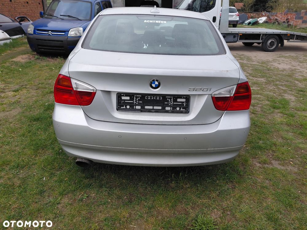 BMW Seria 3 320i - 4