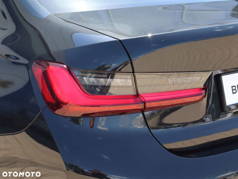 BMW Seria 3 - 24