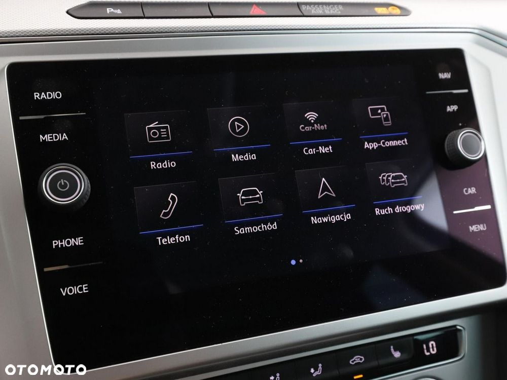 Volkswagen Passat - 24