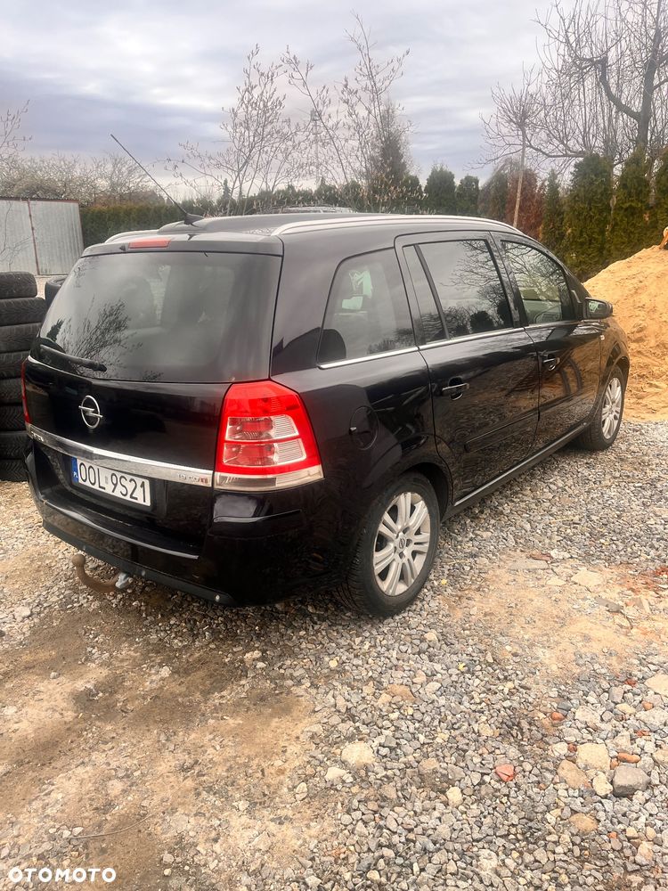 Opel Zafira 1.9 CDTI Cosmo - 4