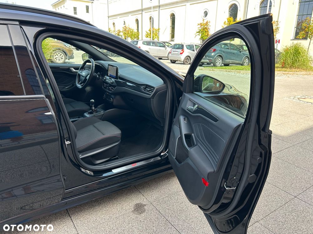 Ford Focus 1.5 EcoBoost STart-Stopp-System ST-LINE - 17