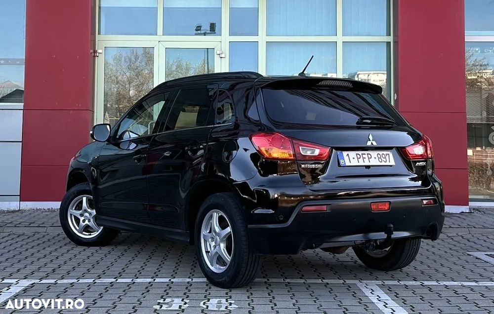 Mitsubishi ASX - 3