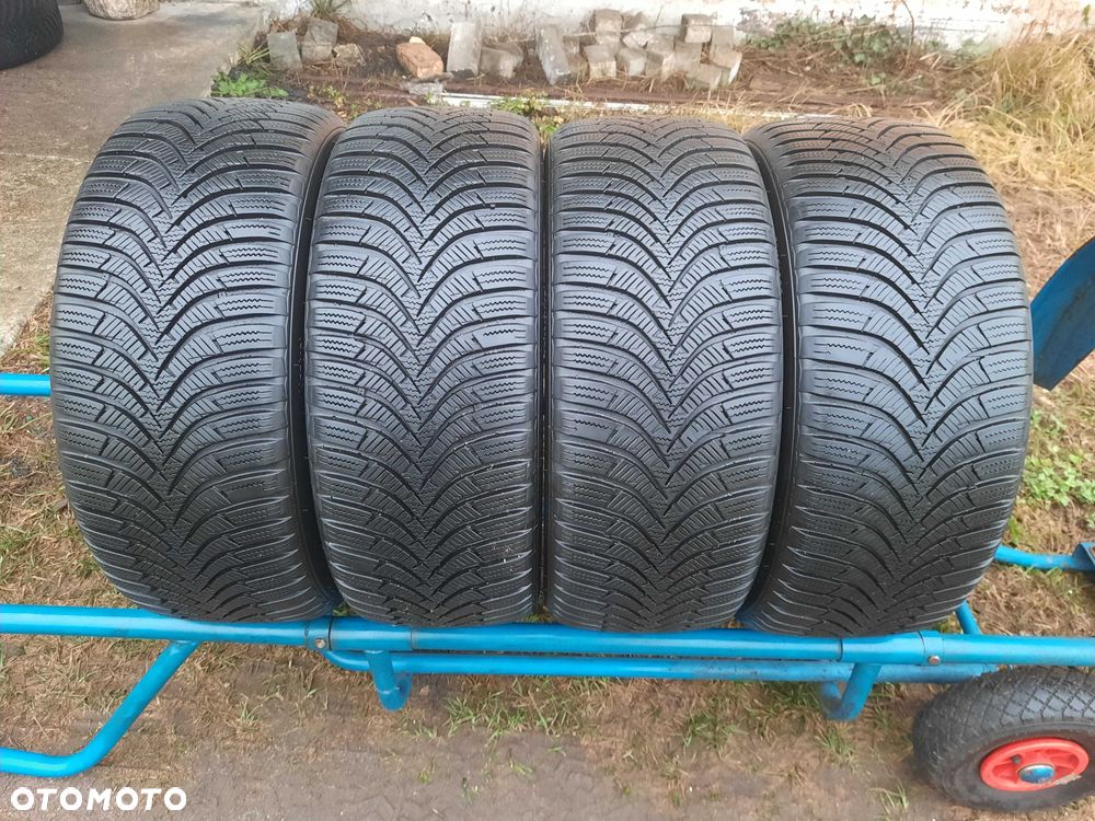 Opony zimowe klasy średniej HANKOOK 195/50/15 ok. 7 mm 2020 r. - 1