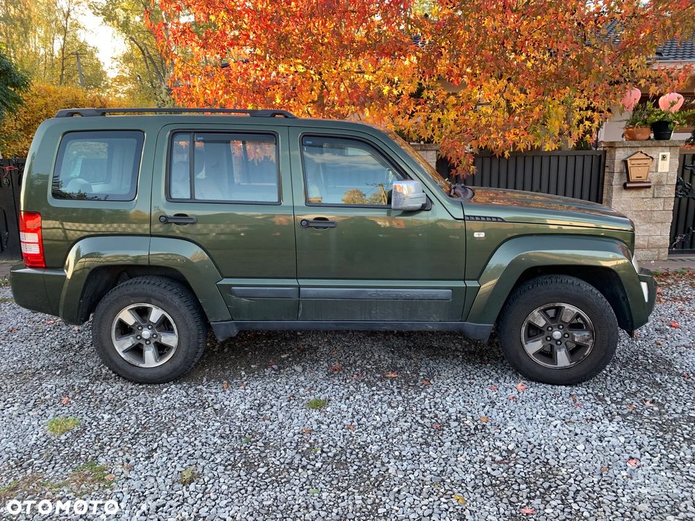 Jeep Cherokee 2008 photo 3
