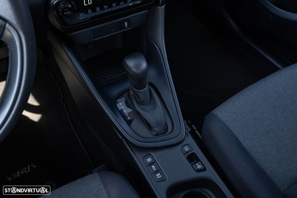 Toyota Yaris 1.5 HDF Comfort - 19
