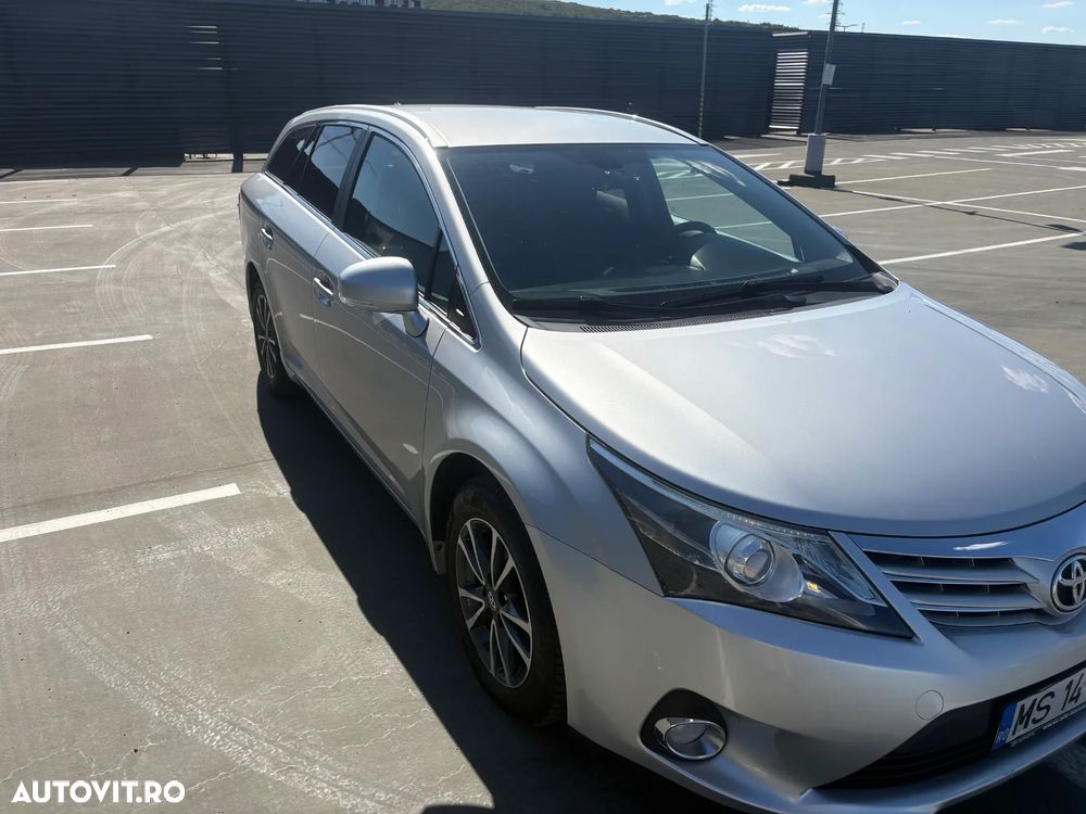 Toyota Avensis 2.0 D-4D - 3
