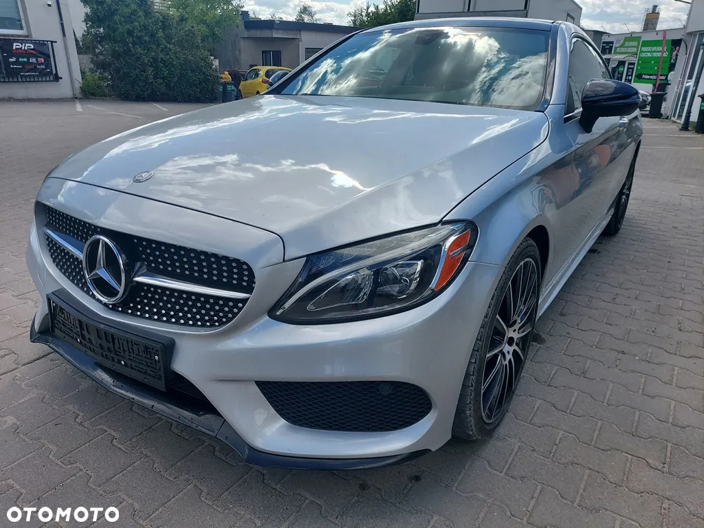 Mercedes-Benz Klasa C 300 Coupe 9G-TRONIC AMG Line - 2