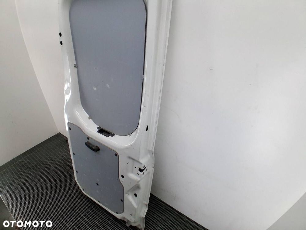 DRZWI TYLNE PRAWE IVECO DAILY VI L2H3 KOMPLETNE - 12