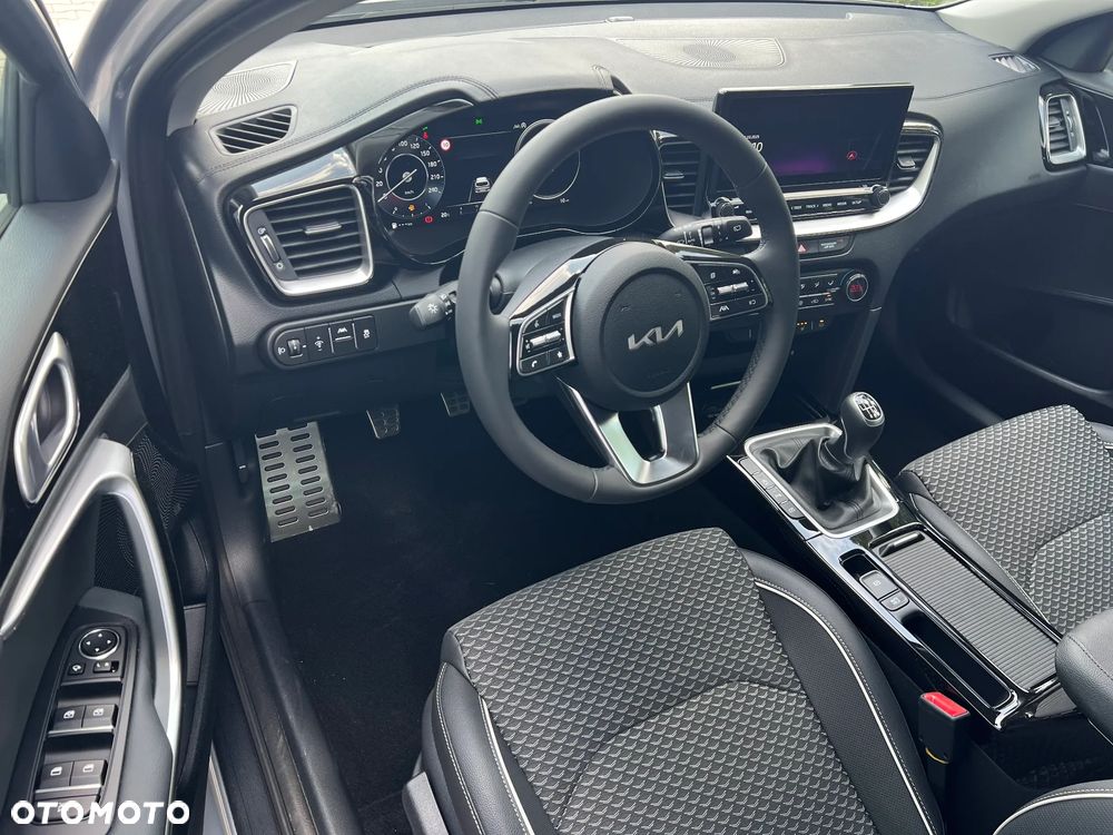 Kia Ceed - 6