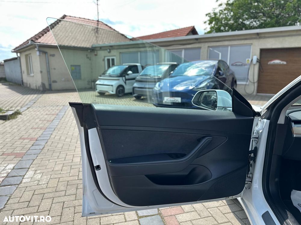 Tesla Model 3 Standard Reichweite Plus Hinterradantrieb - 19
