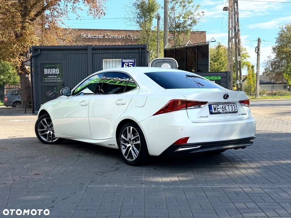 Lexus IS 300h Elegance - 4