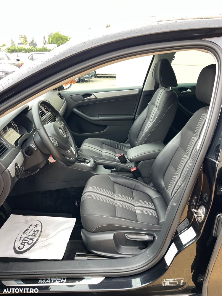 Volkswagen Jetta 1.6 TDI DSG Comfortline - 30
