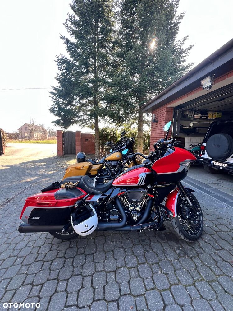 Harley-Davidson Touring Road Glide - 27