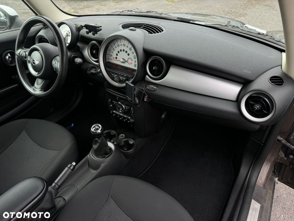 MINI ONE Brick Lane - 11