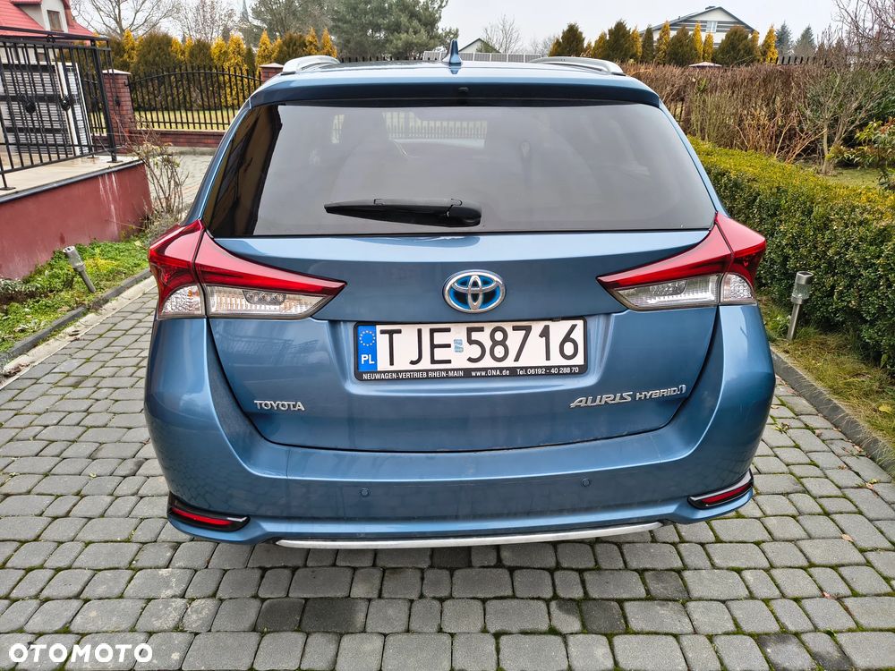 Toyota Auris 1.8 Executive - 6