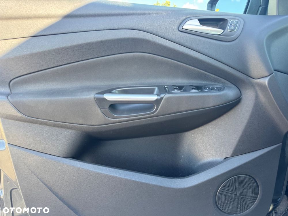 Ford Grand C-MAX - 12