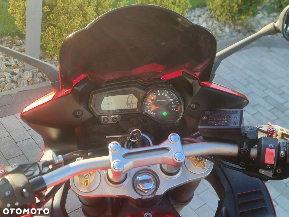 Yamaha FZ - 17