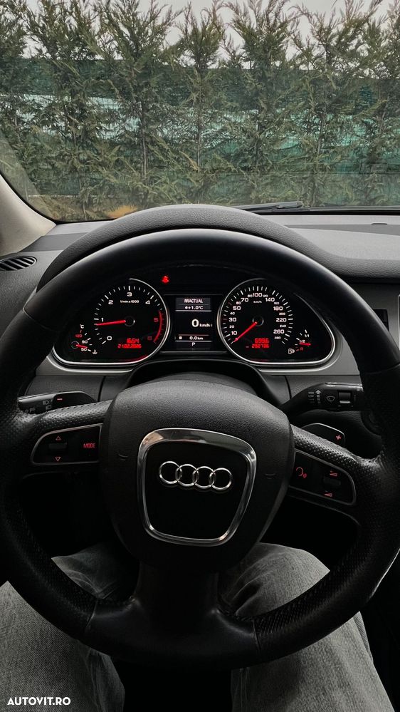 Audi Q7 - 8