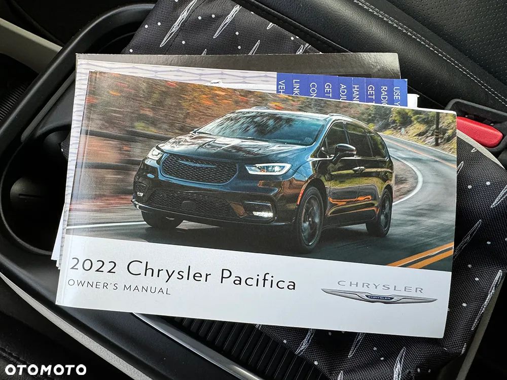 Chrysler Pacifica - 40