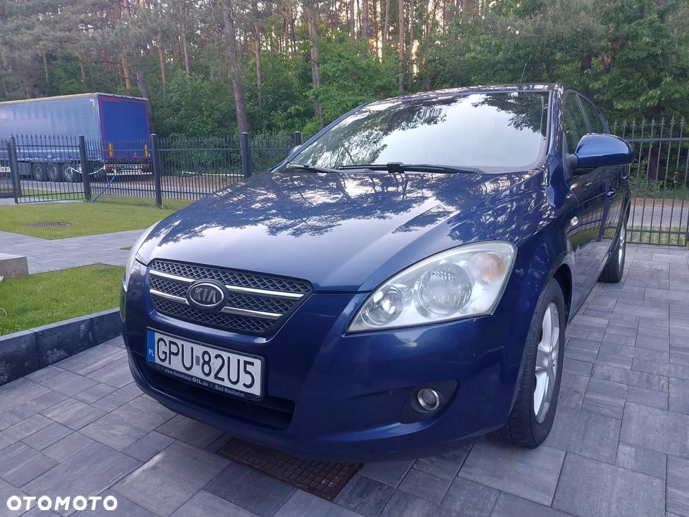 Kia Ceed 1.6 Crdi Comfort - 1