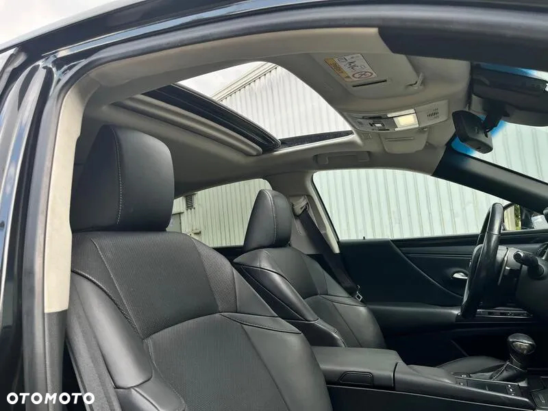 Lexus ES - 20
