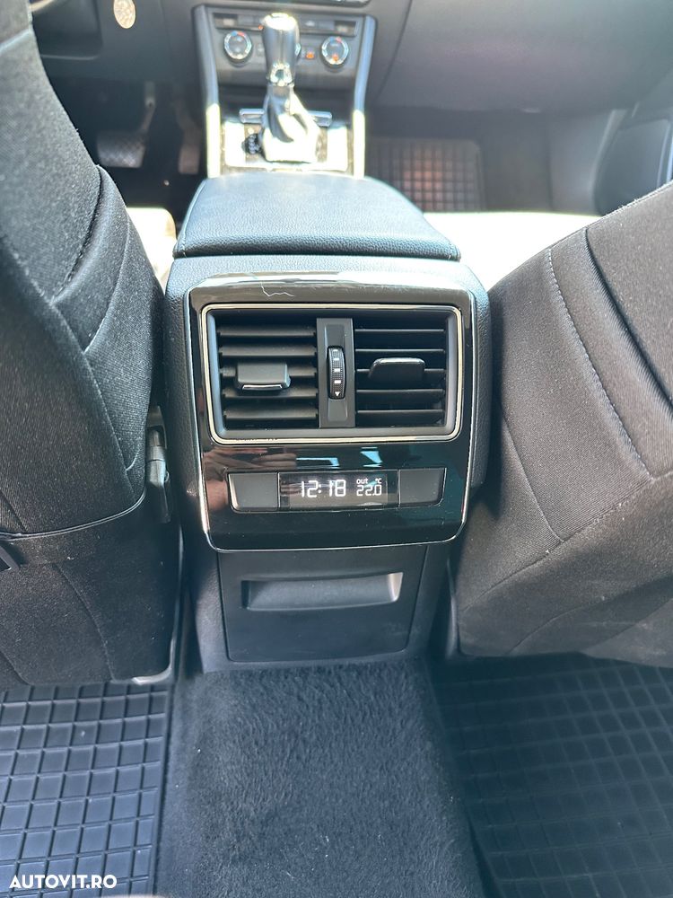 Skoda Superb 2.0 TDI DSG Ambition - 26