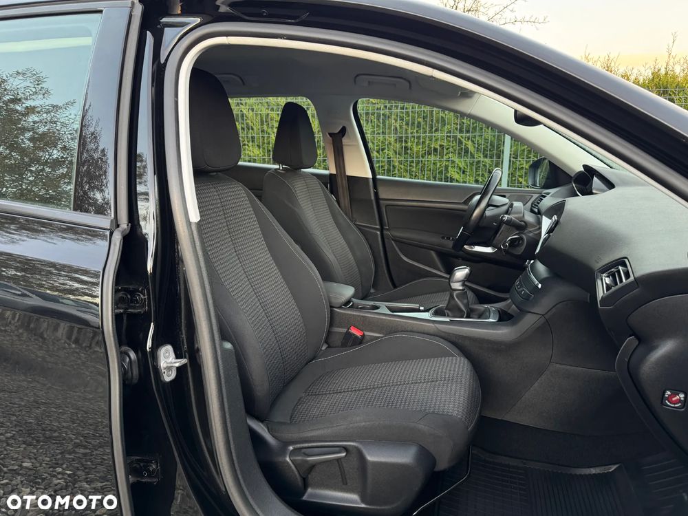 Peugeot 308 1.6 BlueHDi Active S&S - 23