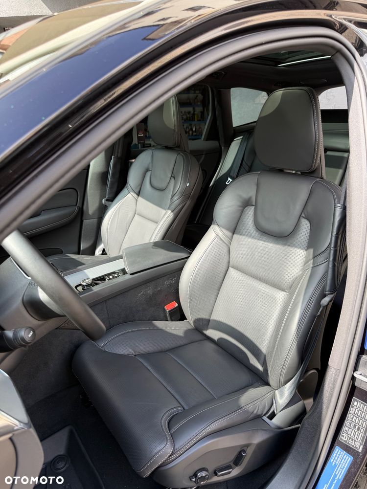Volvo XC 60 B5 B AWD Ultra Black Edition - 14