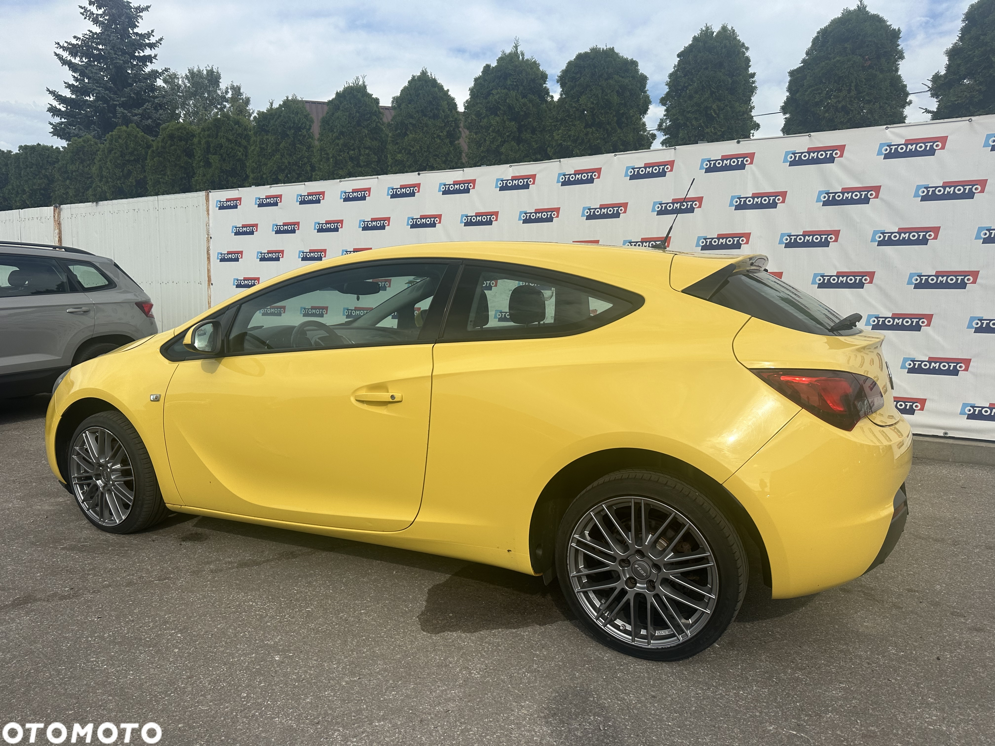 Opel Astra GTC 1.4 Turbo - 17