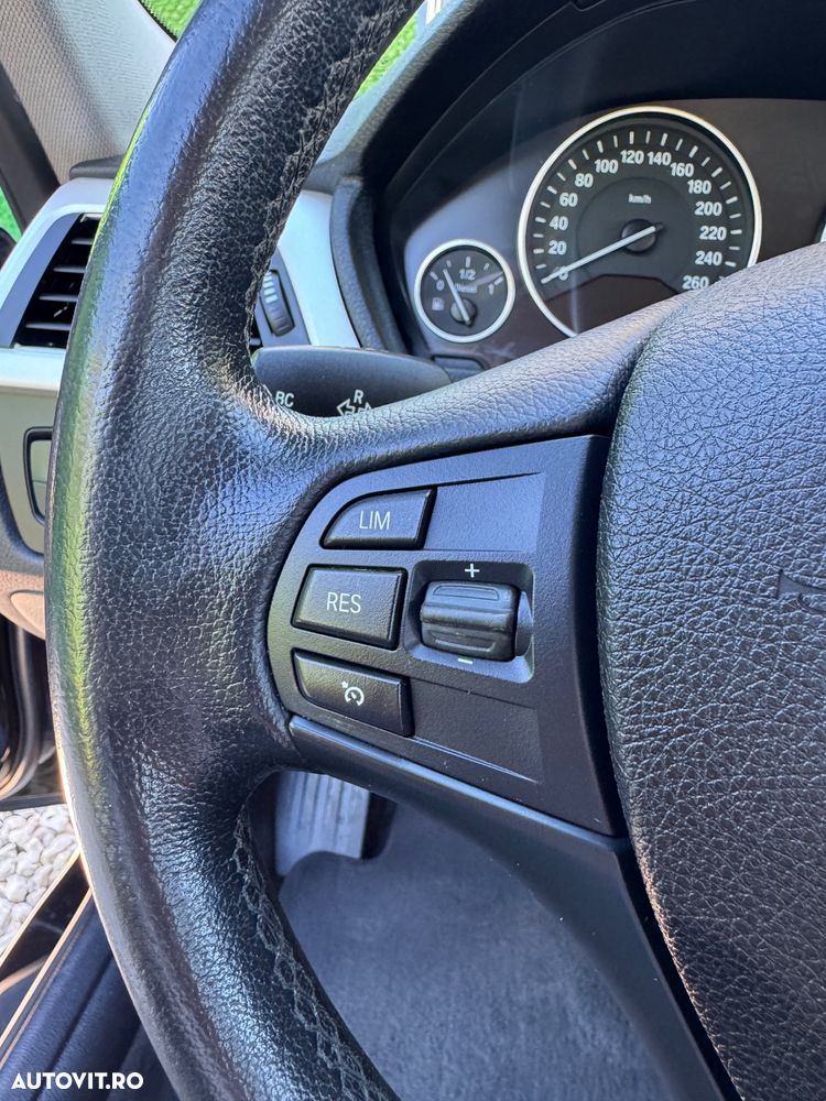 BMW Seria 3 320d Aut. Efficient Dynamics Edition - 19