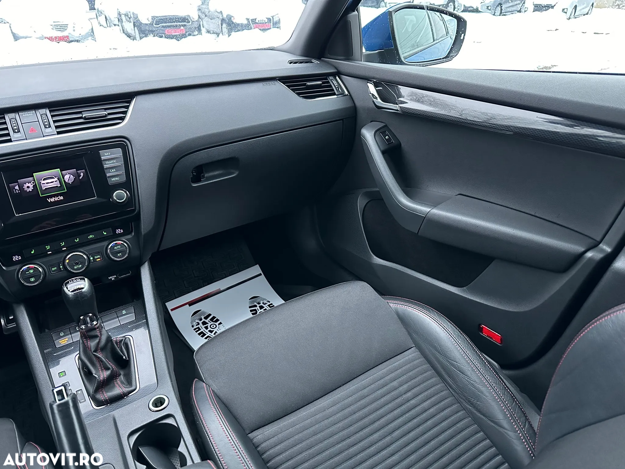 Skoda Octavia 2.0 TDI DSG RS - 33