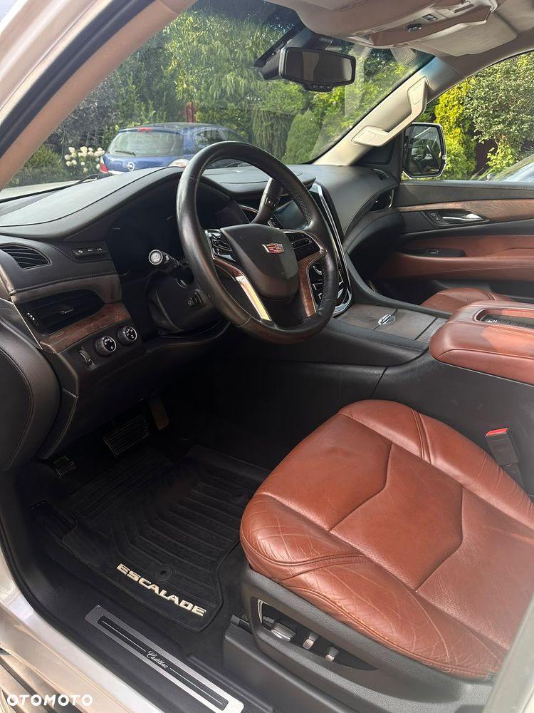 Cadillac Escalade 6.2 V8 ESV Premium - 19