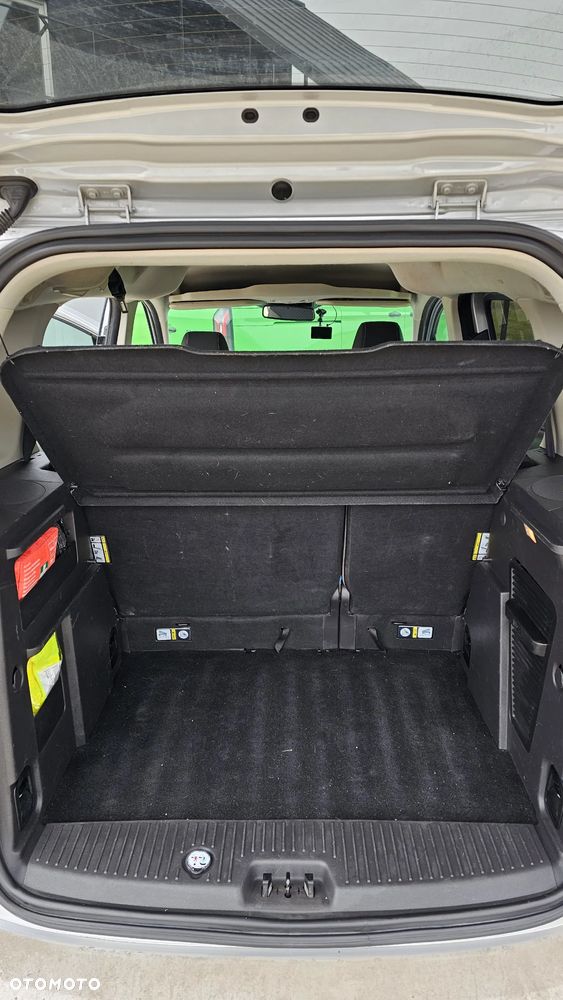 Ford Tourneo Courier - 25