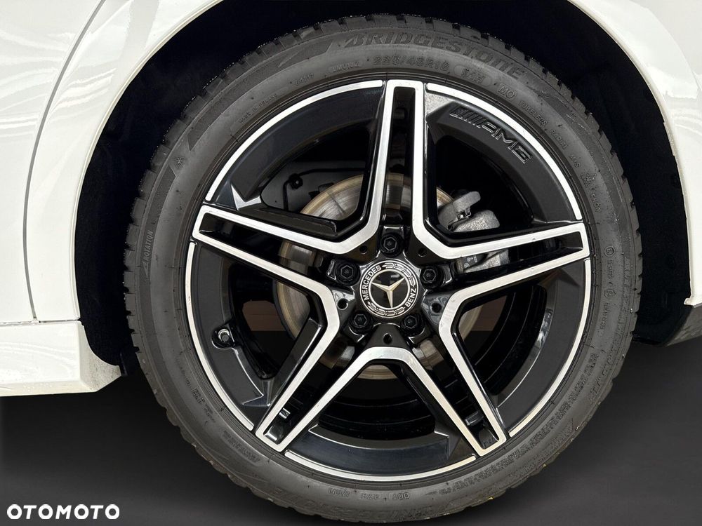 Mercedes-Benz CLA - 10