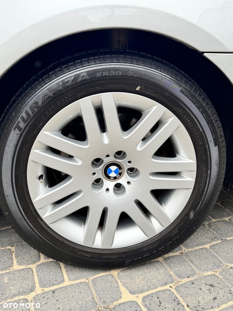 BMW Seria 7 745Li - 39
