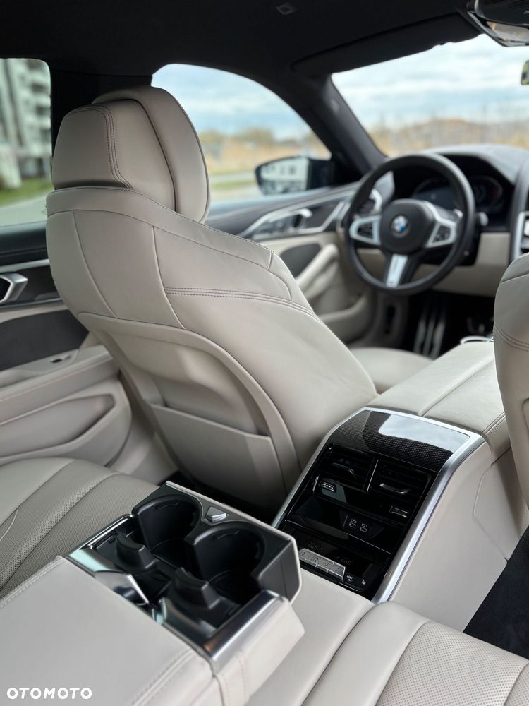 BMW Seria 8 840d xDrive mHEV - 18