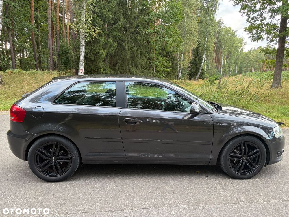 Audi A3 3-drzwiowe 2.0 TDI DPF Ambiente - 4