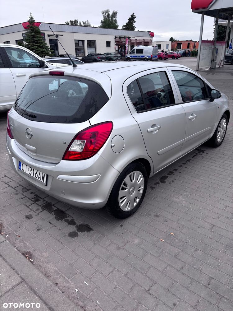Opel Corsa 1.2 16V Enjoy - 8