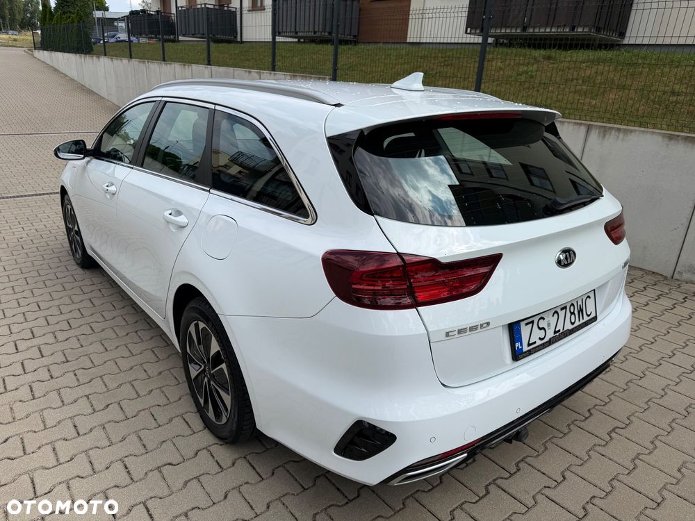 Kia Ceed - 16