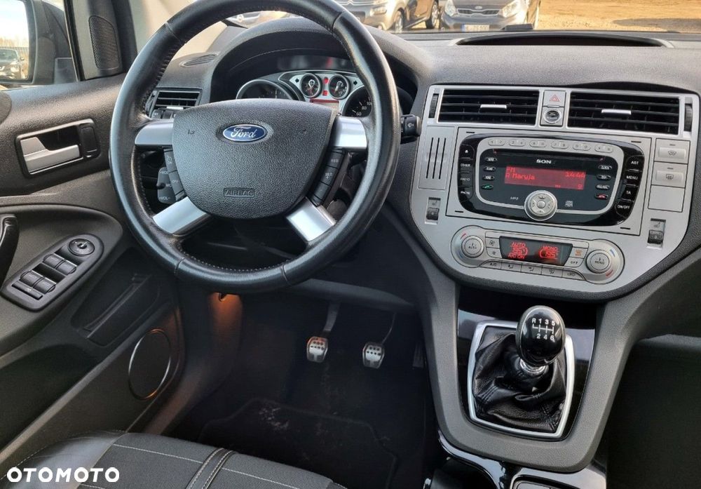 Ford Kuga - 35
