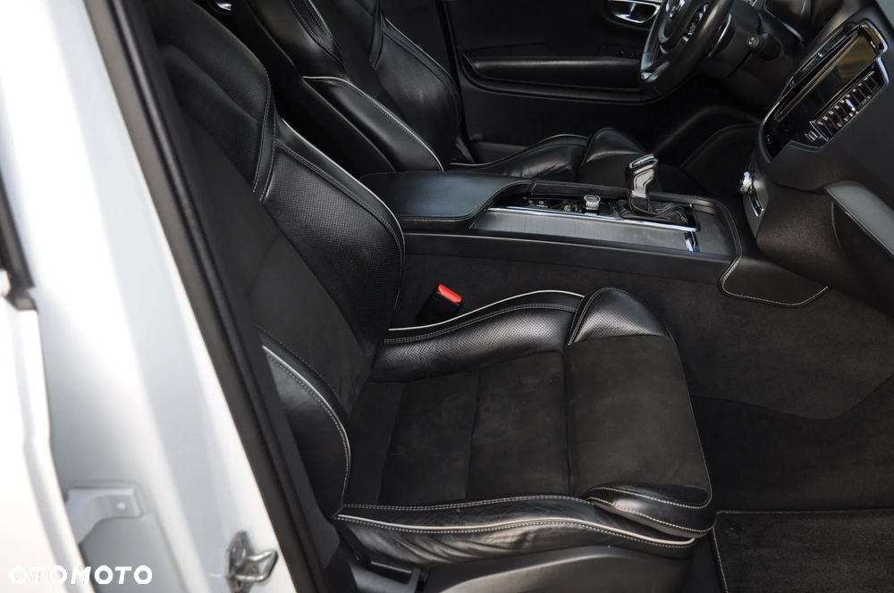 Volvo XC 90 D5 AWD R-Design - 33