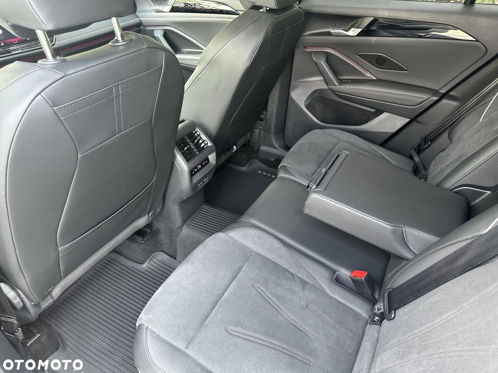 Volkswagen Tiguan 2.0 TDI Elegance DSG - 11
